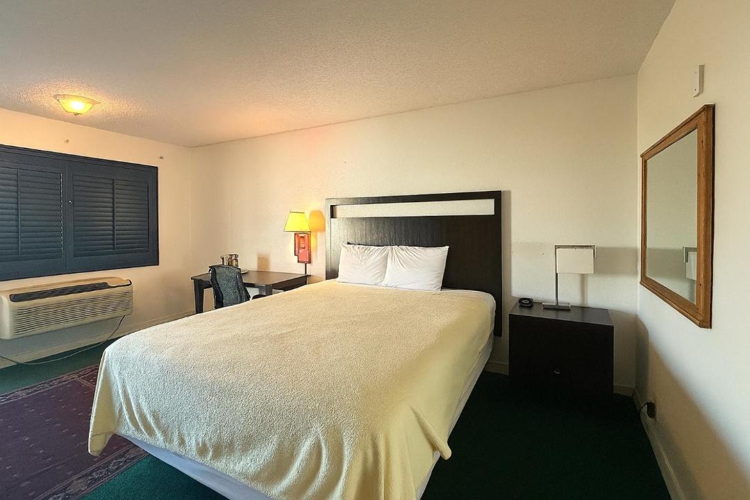 Photo of Bedroom in Azusa