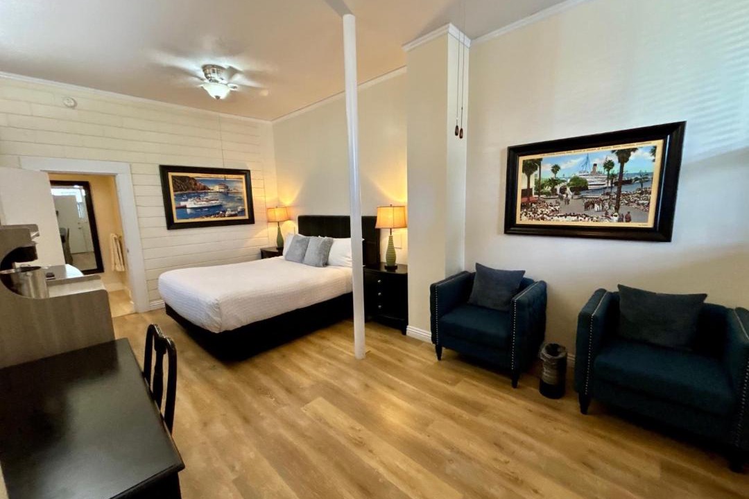 Photo of Bedroom in Avalon