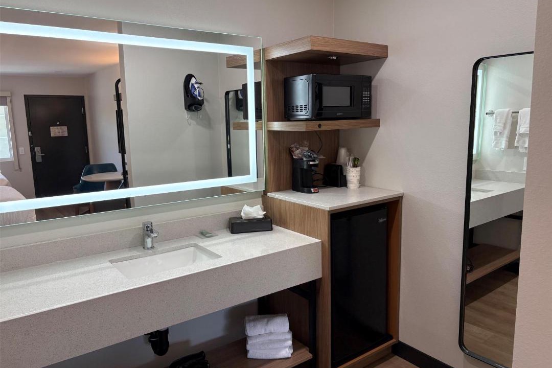 Photo of Bathroom in Bay Park