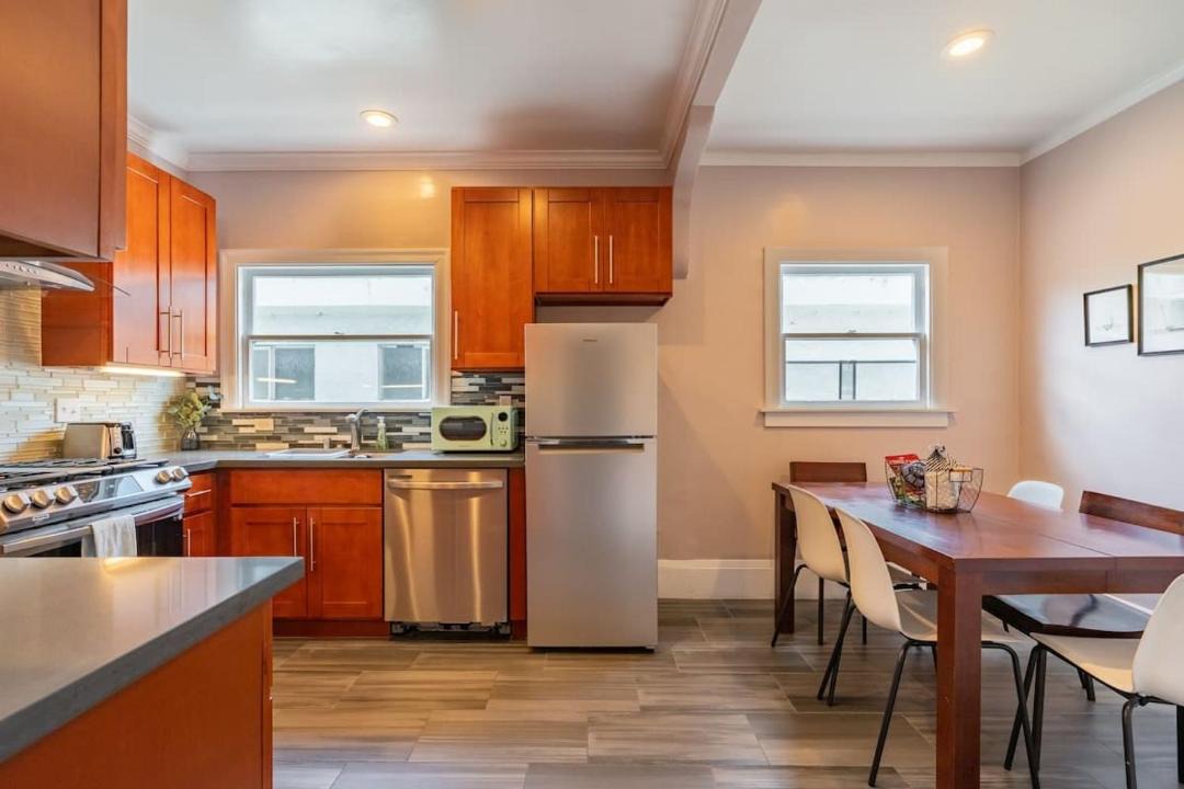 Photo of Kitchen in Oakland Ave - Harrison St