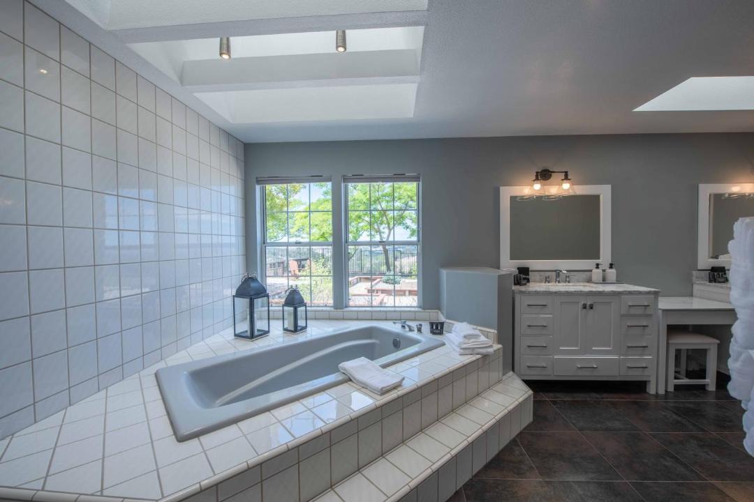 Photo of Bathroom in Templeton