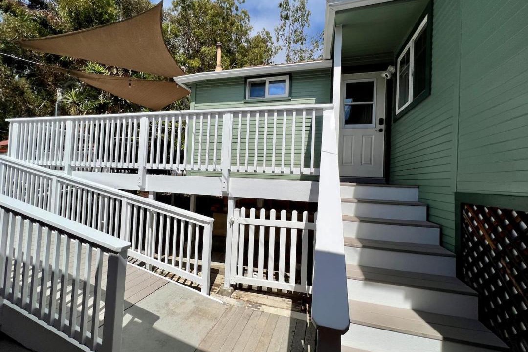 Photo of Patio Balcony in Avalon