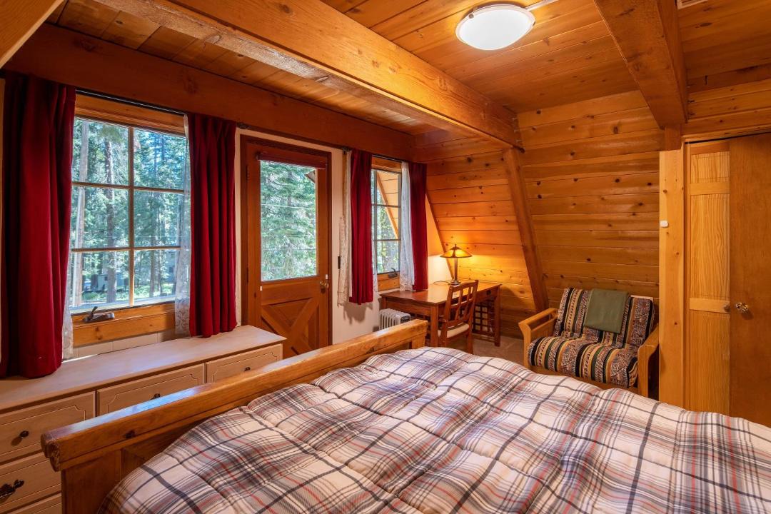 Photo of Bedroom in Tahoe Pines