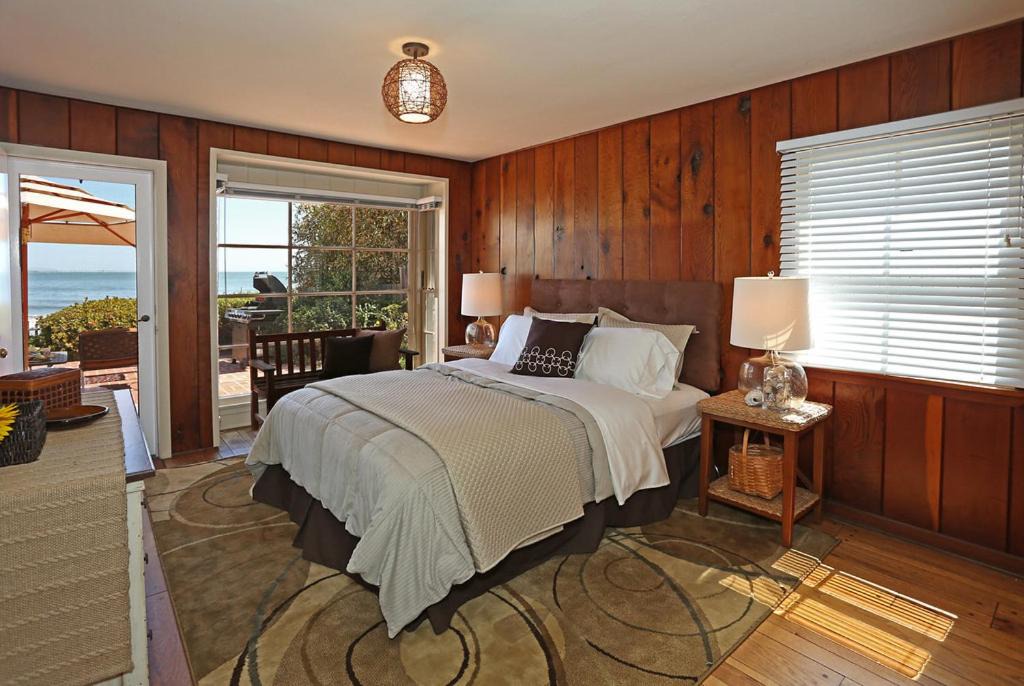 Photo of Bedroom in Carpinteria