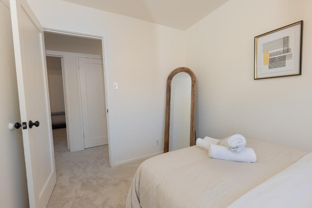 Photo of Bedroom in Willow Glen South - Lincoln Glen