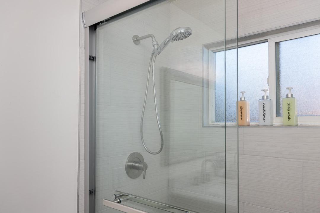 Photo of Bathroom in Willow Glen South - Lincoln Glen