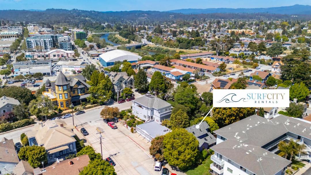 Photo of Buildings in Westside Santa Cruz