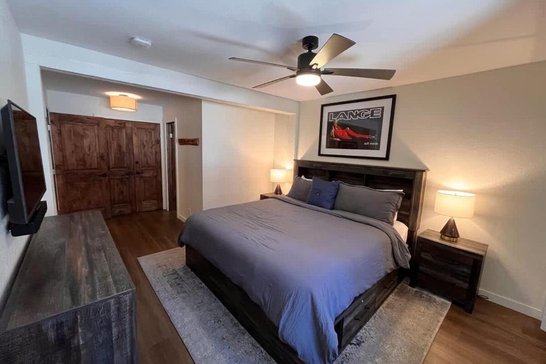 Photo of Bedroom in Mammoth Lakes