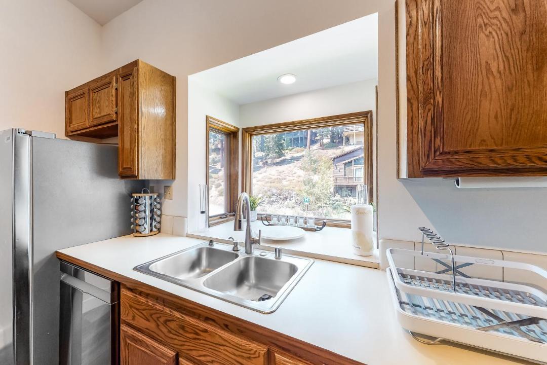 Photo of Kitchen in Mammoth Lakes