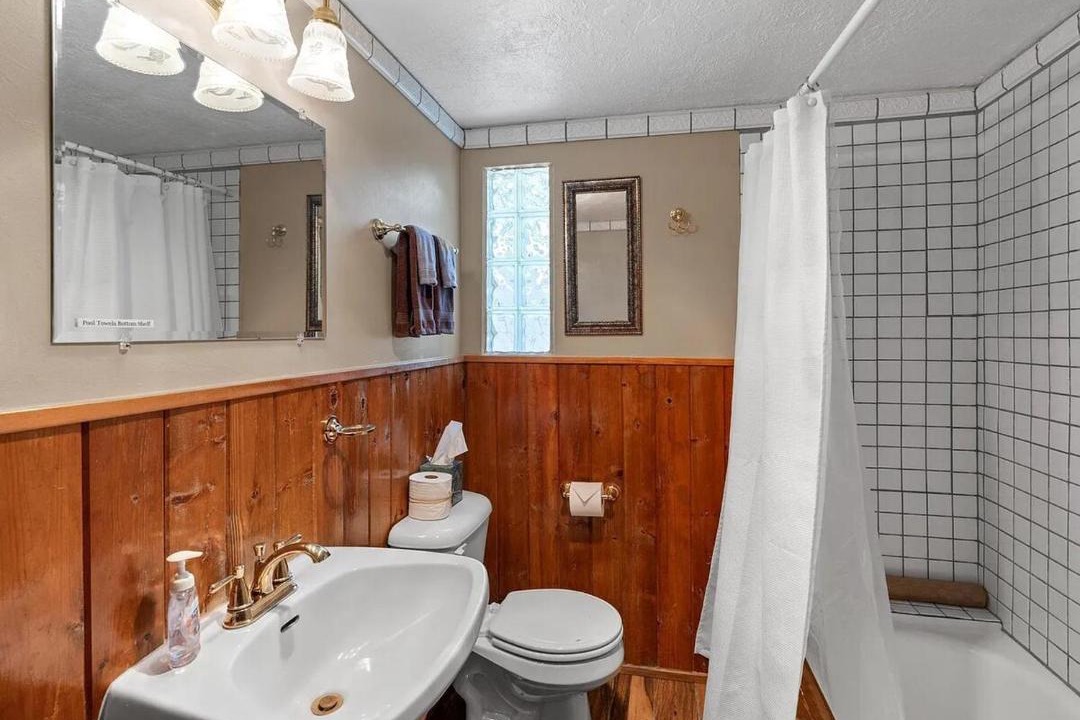 Photo of Bathroom in Julian