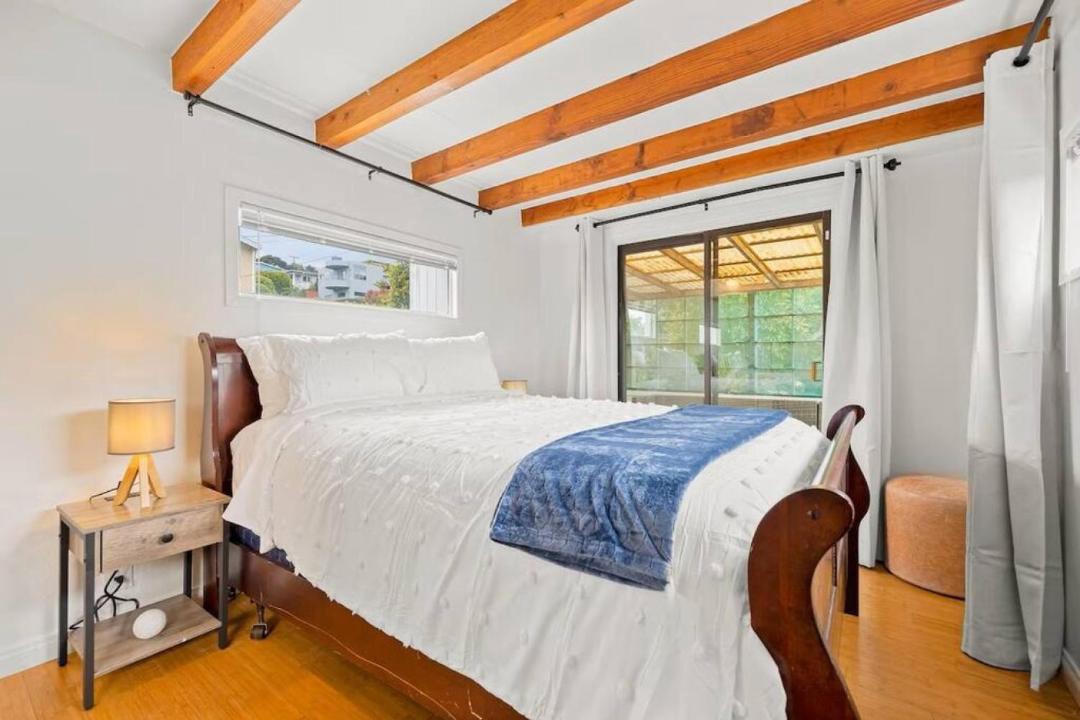 Photo of Bedroom in Summerland