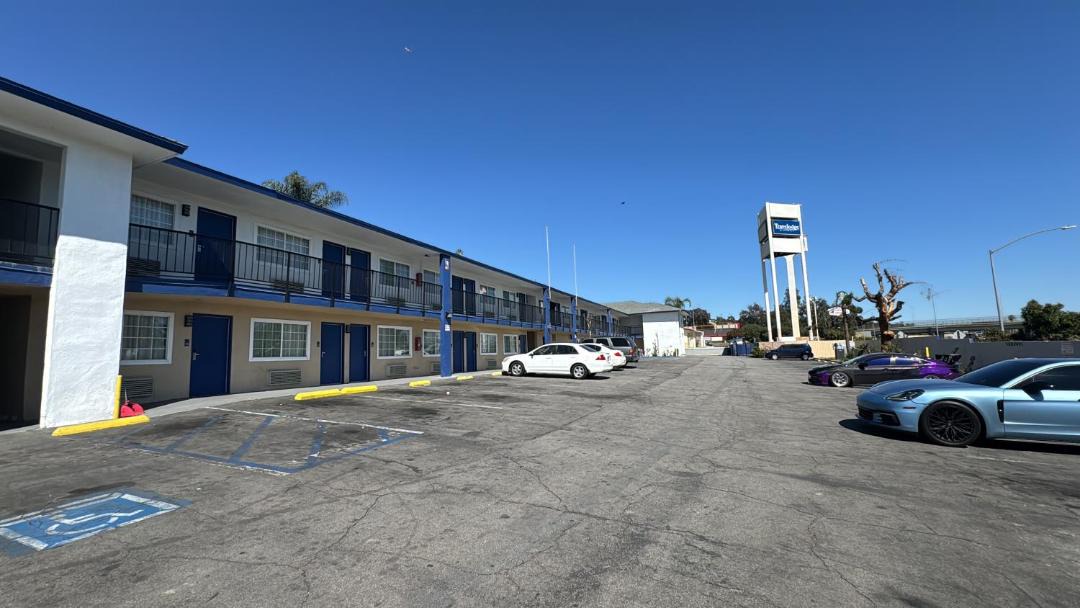Photo of Buildings in Bonita
