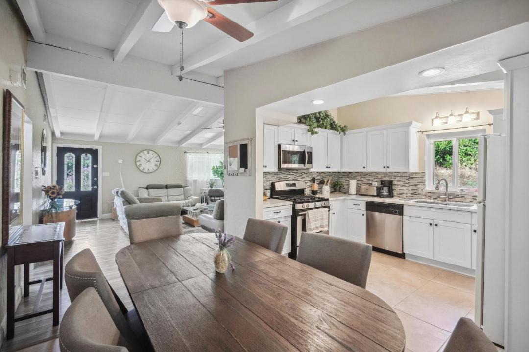 Photo of Kitchen in Santa Clarita