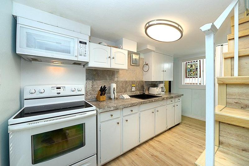 Photo of Kitchen in Avalon