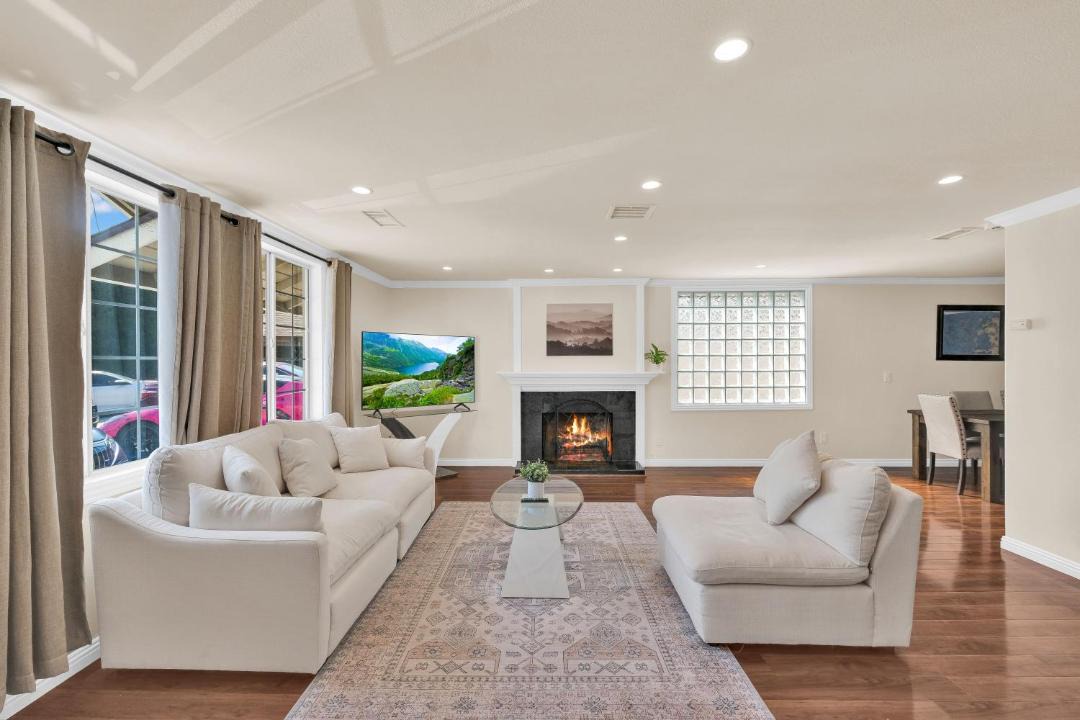 Photo of Livingroom in West Covina