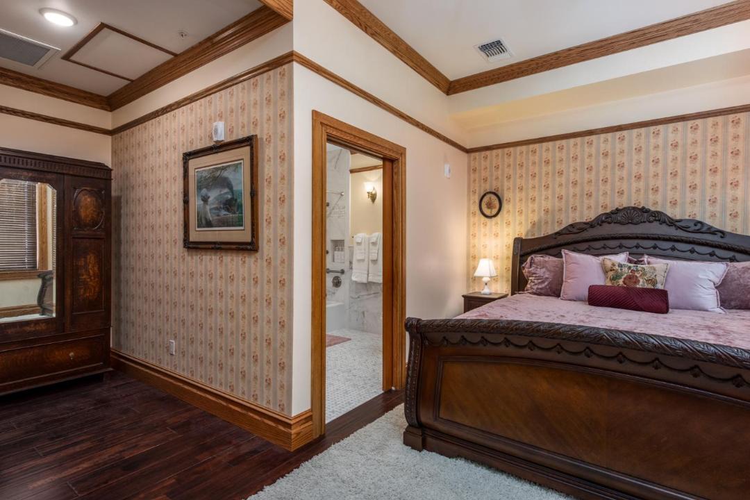 Photo of Bedroom in Cloverdale