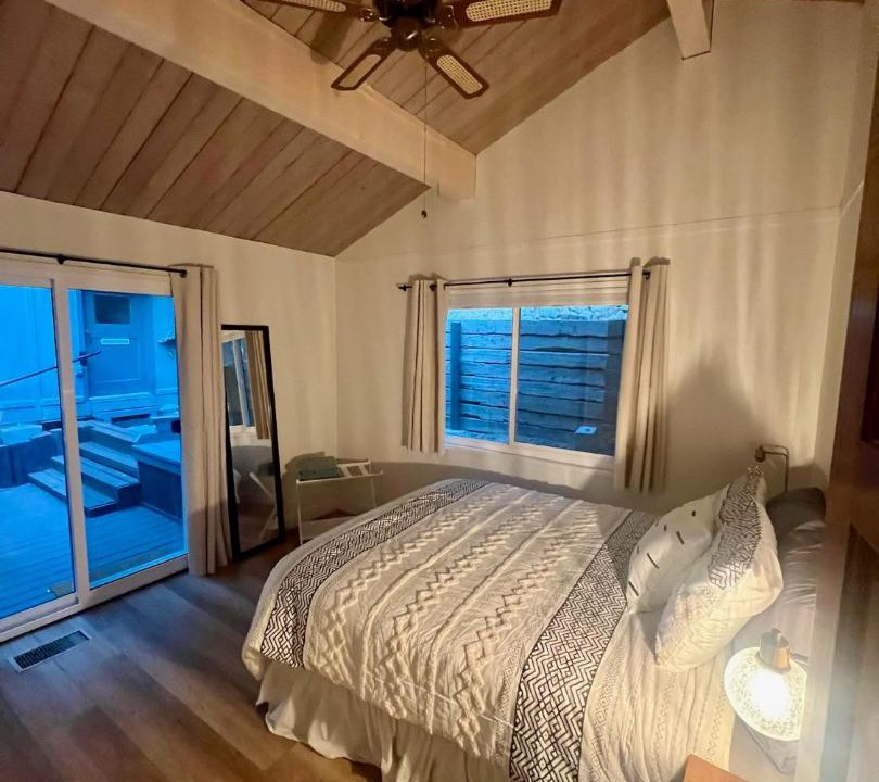 Photo of Bedroom in Crestline