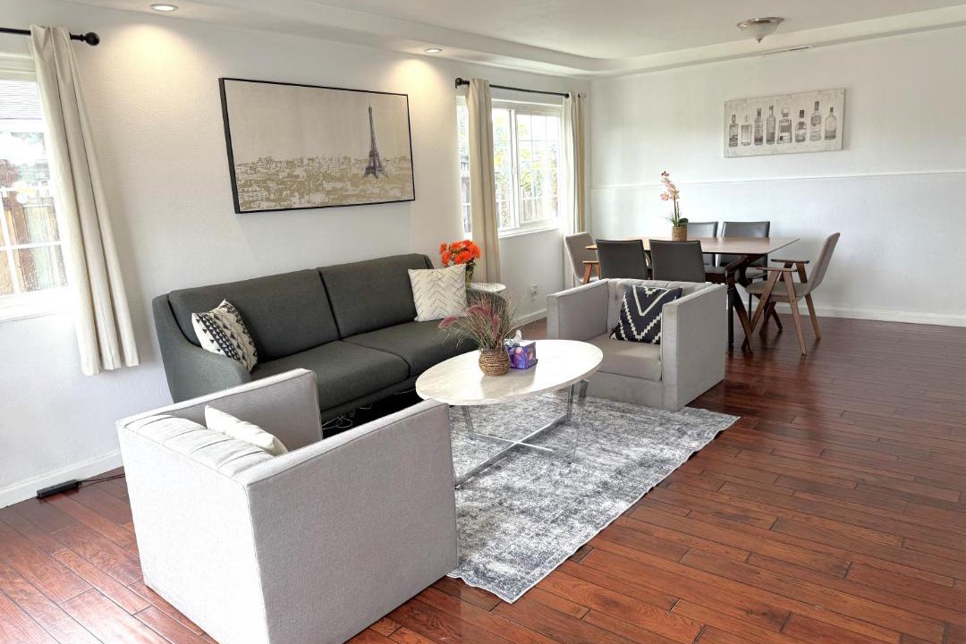 Photo of Livingroom in South Sundale