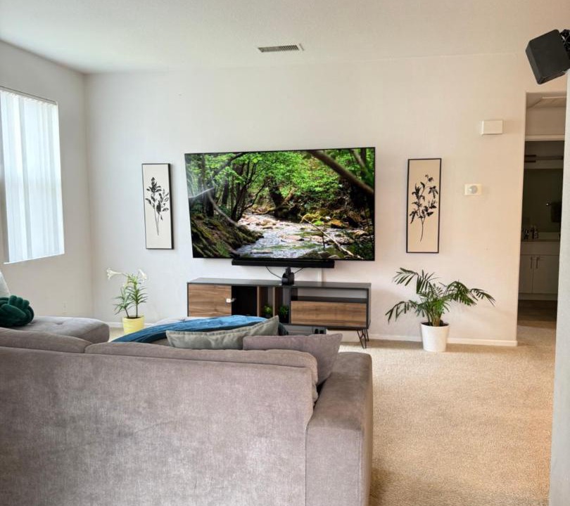 Photo of Livingroom in Canyon Country