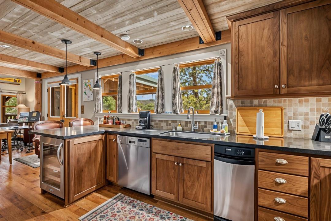Photo of Kitchen in Groveland