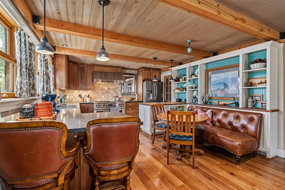Photo of Kitchen in Groveland