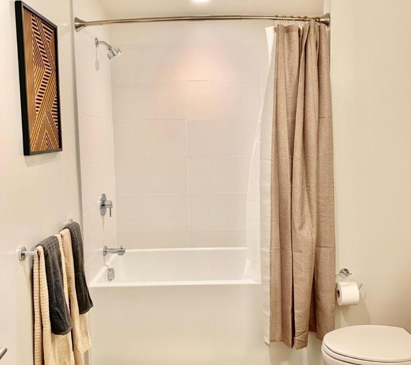 Photo of Bathroom in Wilshire Center
