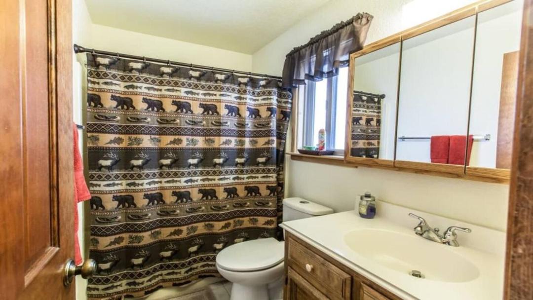 Photo of Bathroom in Upper Moonridge
