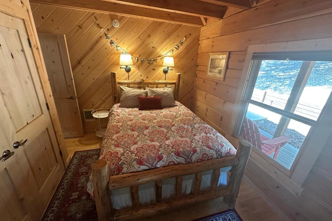 Photo of Bedroom in Phoenix Lake-Cedar Ridge