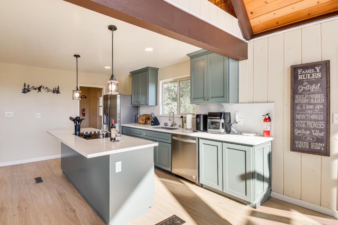 Photo of Kitchen in Yosemite Lakes