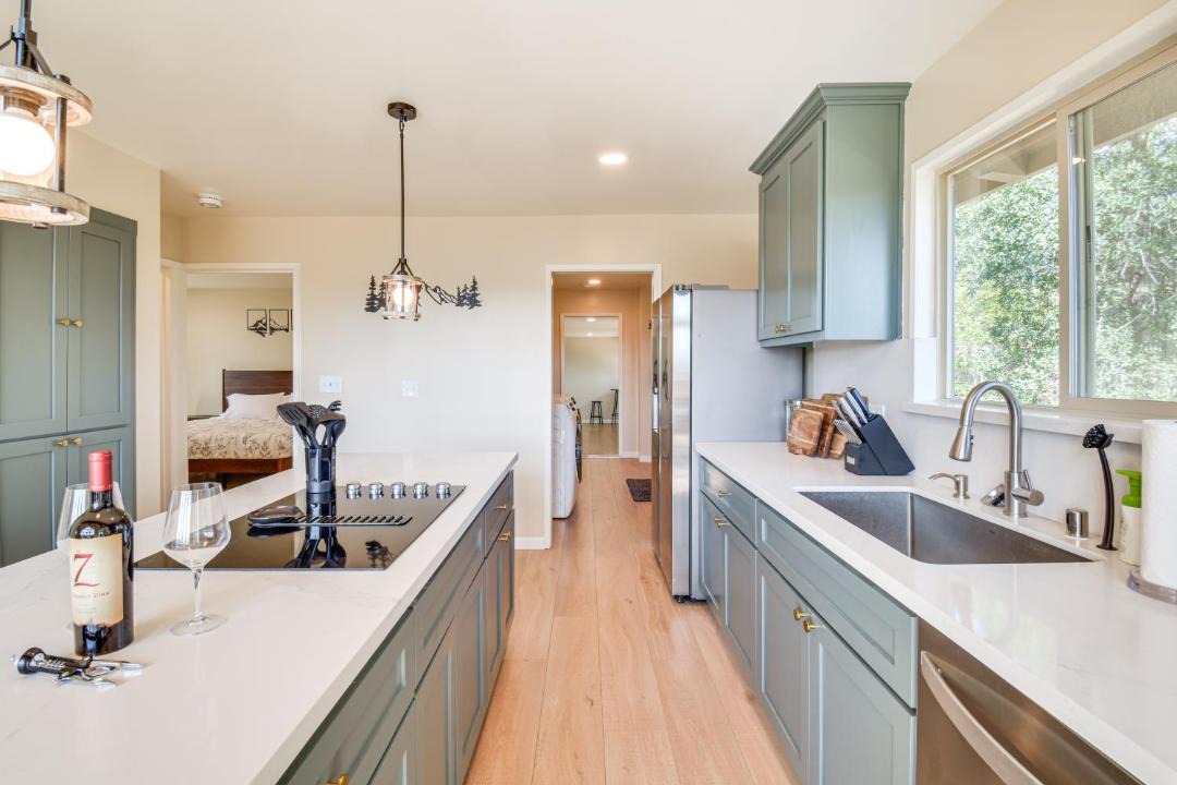 Photo of Kitchen in Yosemite Lakes