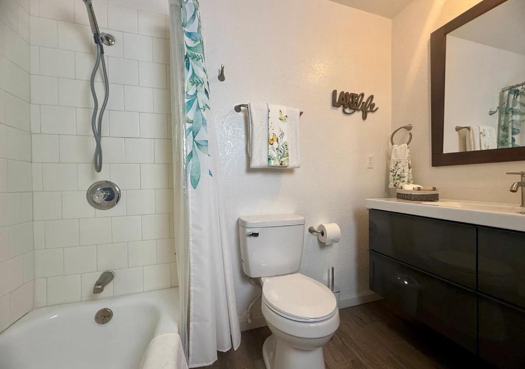 Photo of Bathroom in Oakhurst