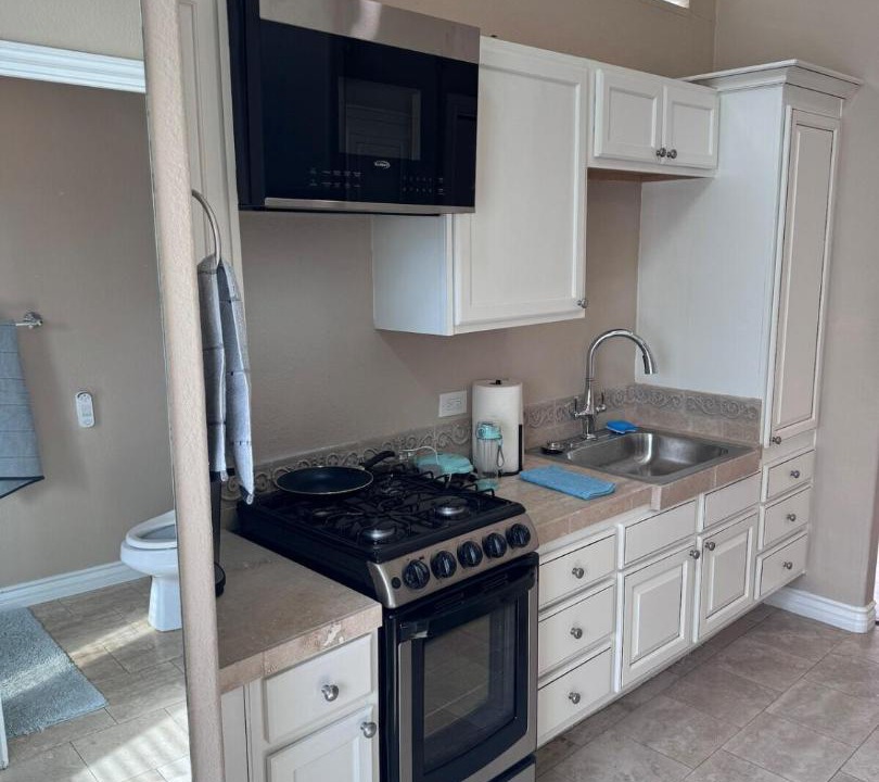 Photo of Kitchen in Laguna Niguel