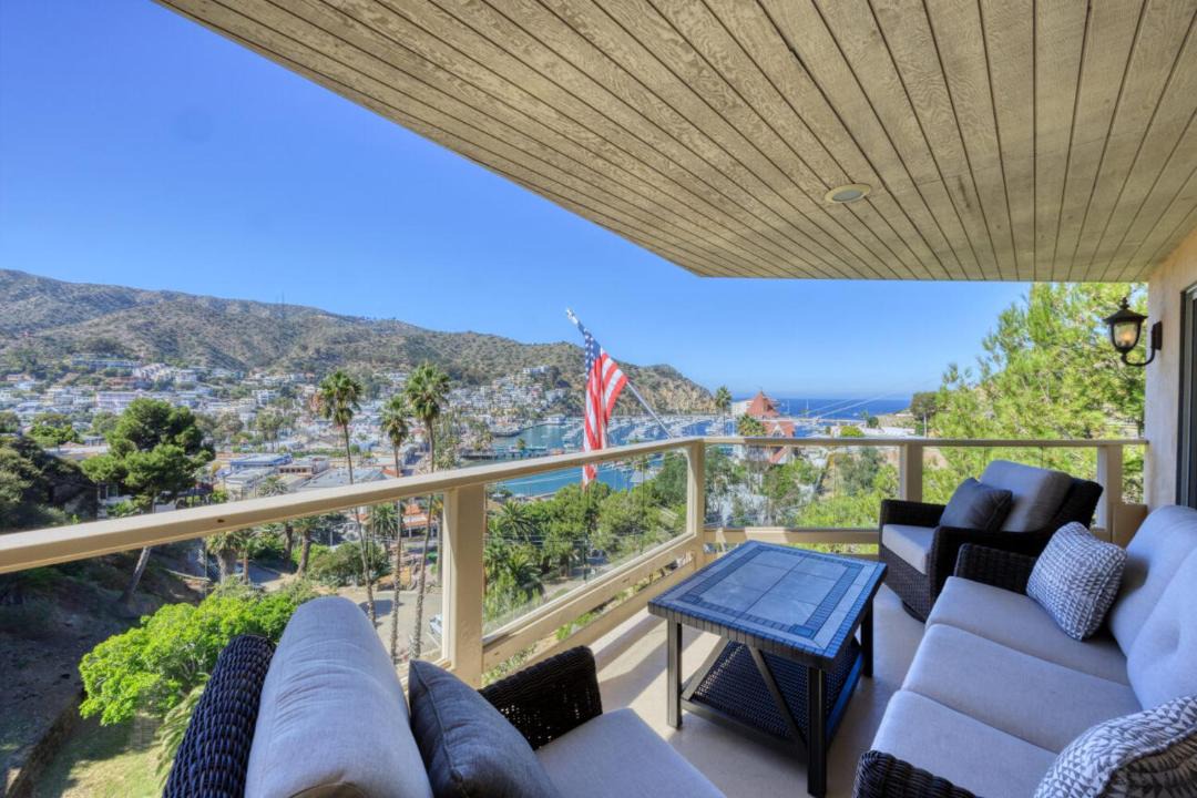 Photo of Patio Balcony in Avalon