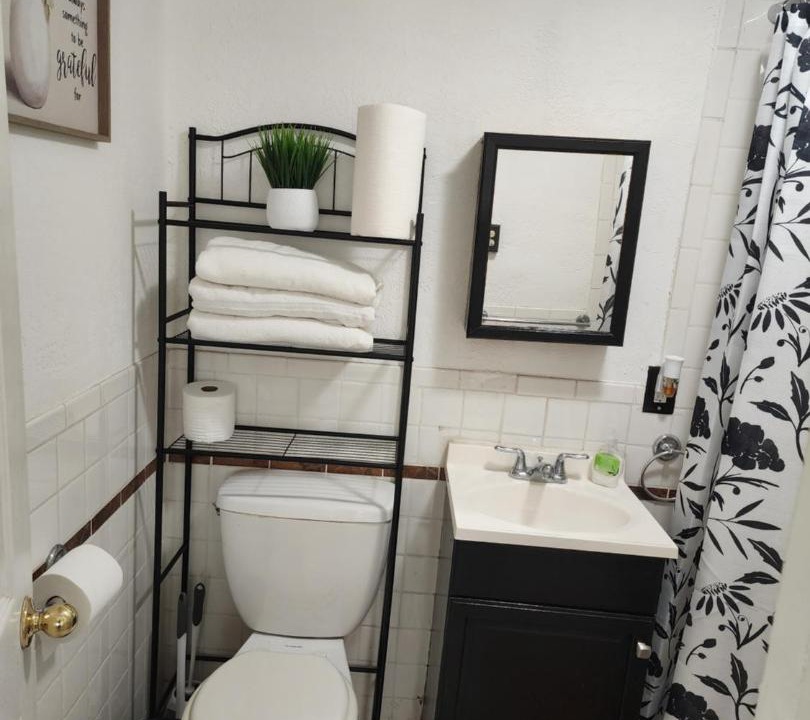 Photo of Bathroom in Los Angeles