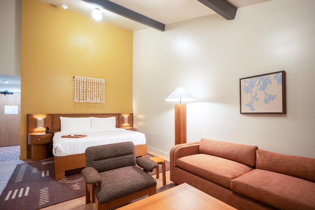 Photo of Bedroom in Murrieta Hot Springs