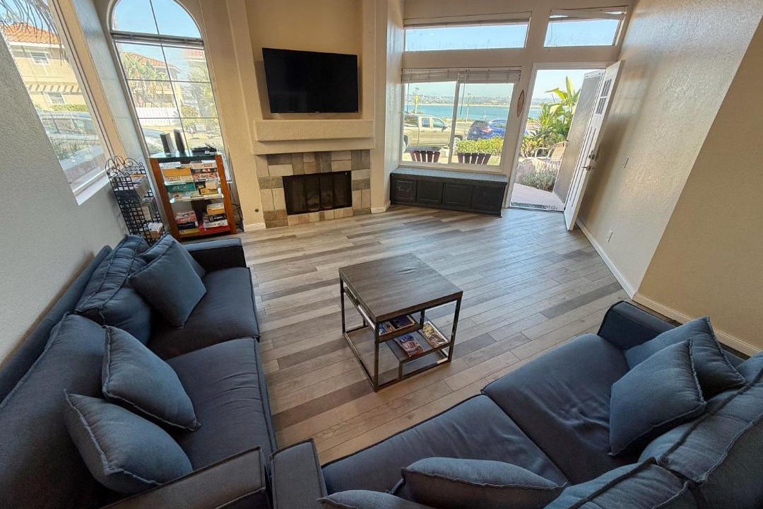 Photo of Livingroom in Crown Point