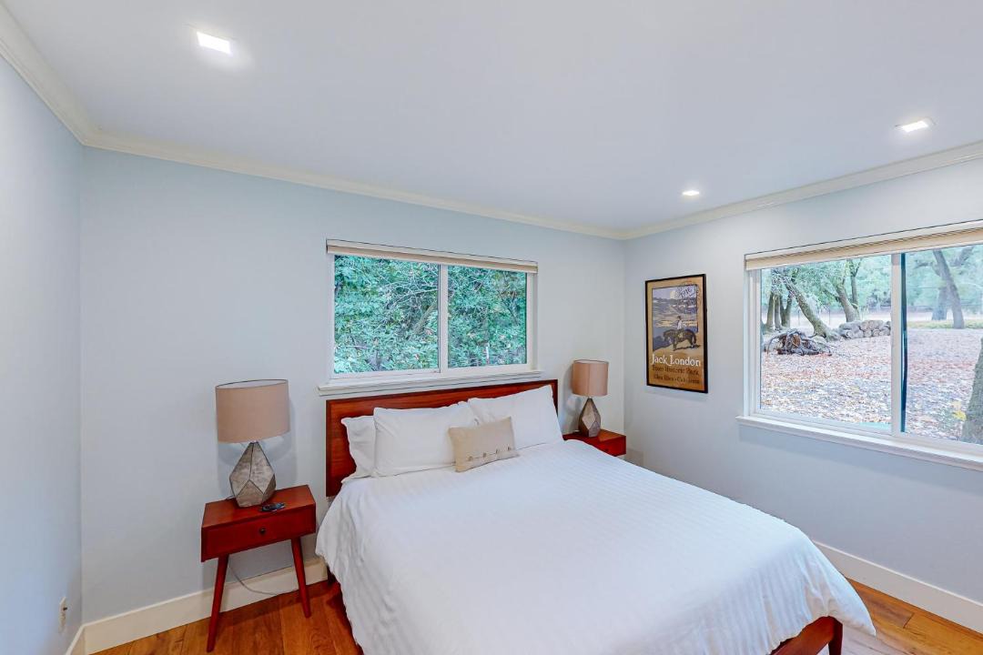 Photo of Bedroom in Glen Ellen