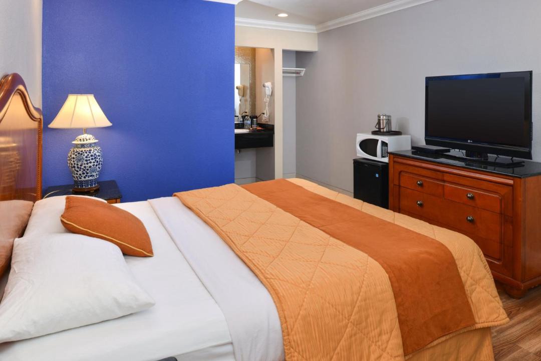 Photo of Bedroom in Dimond