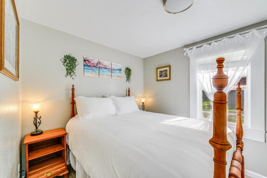 Photo of Bedroom in Orick