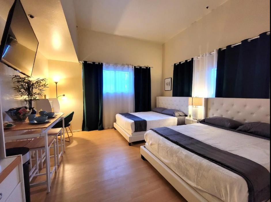 Photo of Bedroom in Pico - Robertson