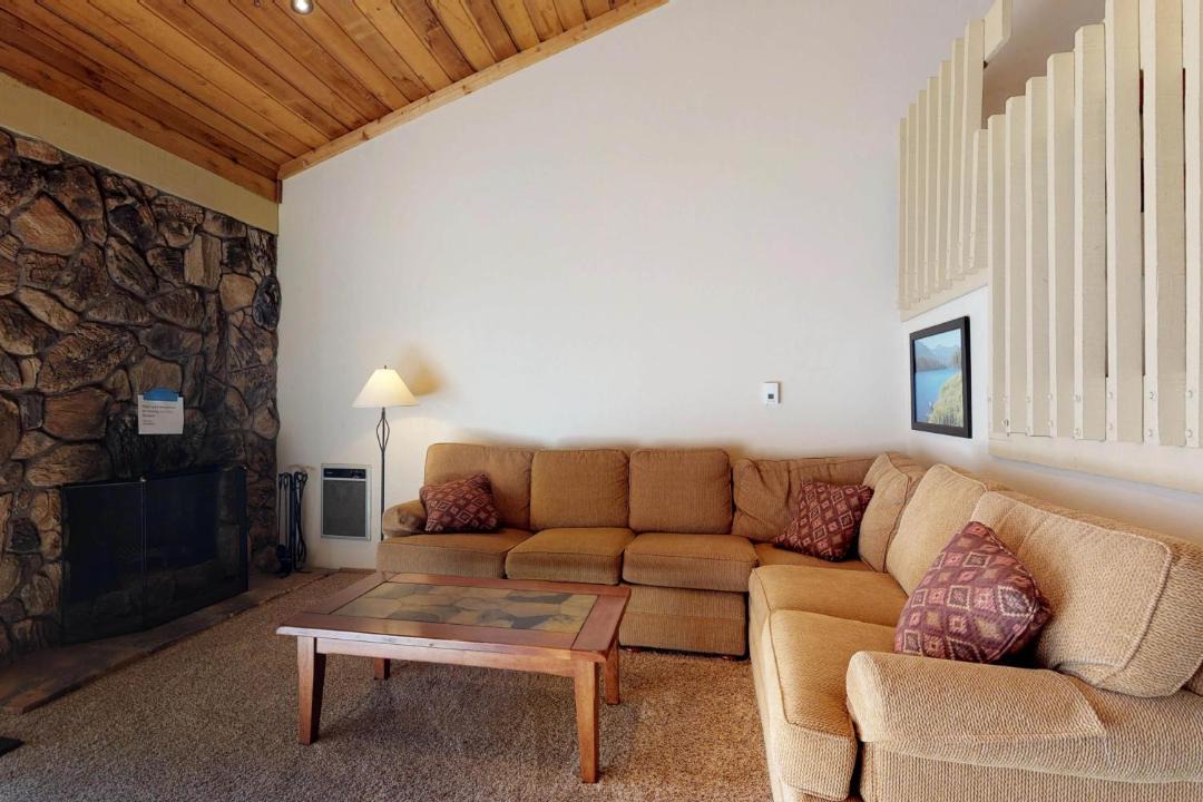 Photo of Livingroom in Lakeshore