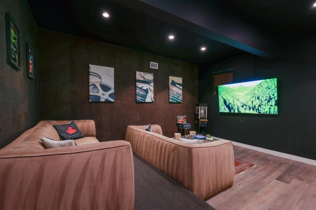 Photo of Livingroom in Hollywood Hills West