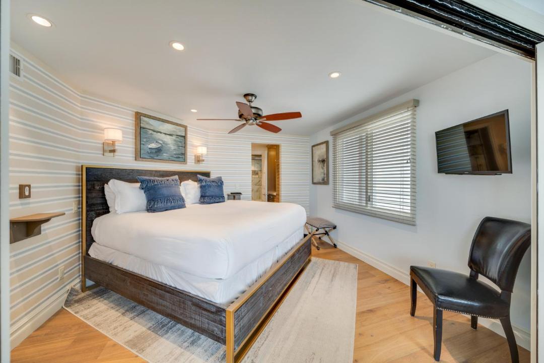 Photo of Bedroom in Balboa Peninsula