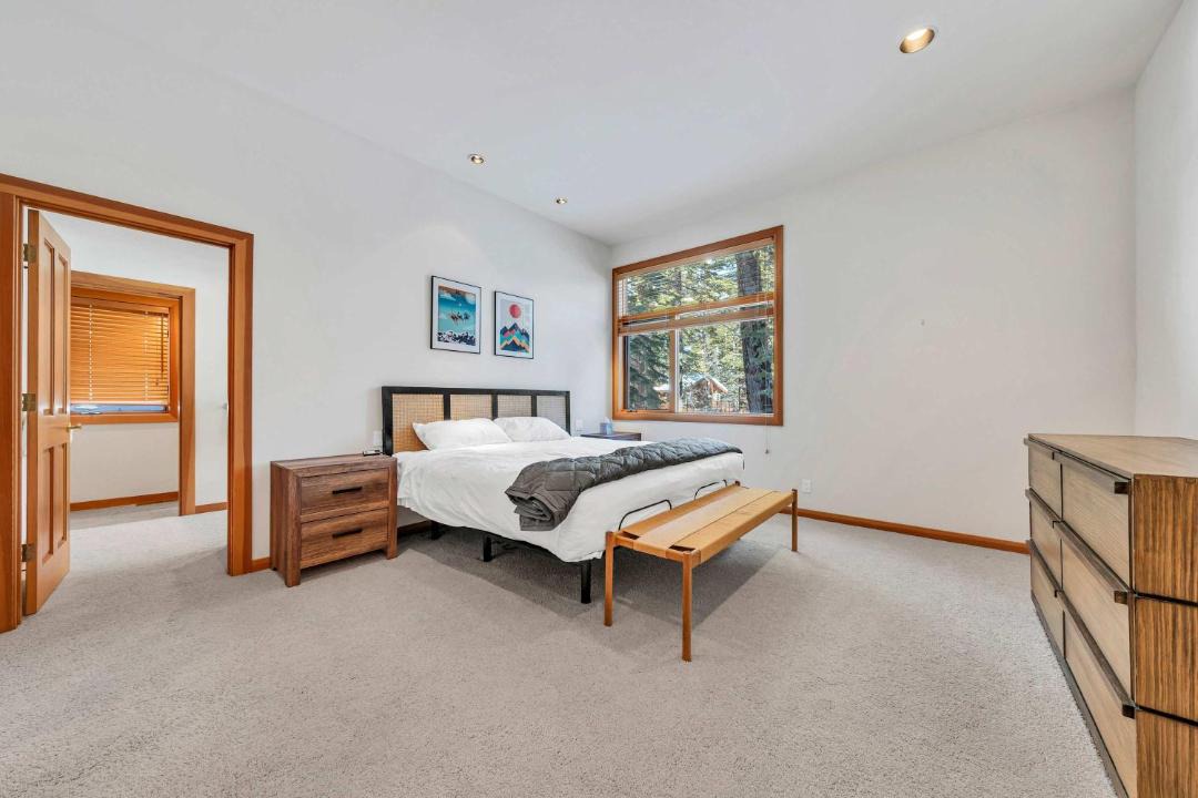 Photo of Bedroom in Alpine Meadows