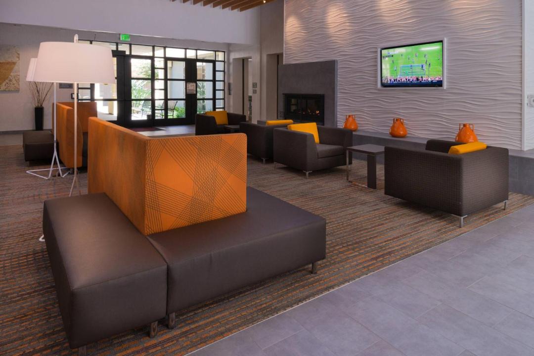 Photo of Livingroom in Menlo Park