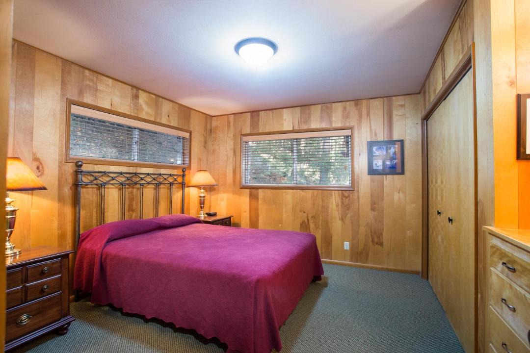 Photo of Bedroom in North Wawona