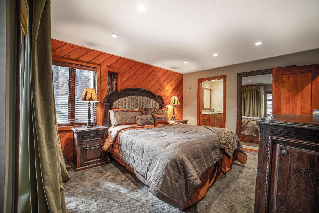 Photo of Bedroom in Mammoth Lakes