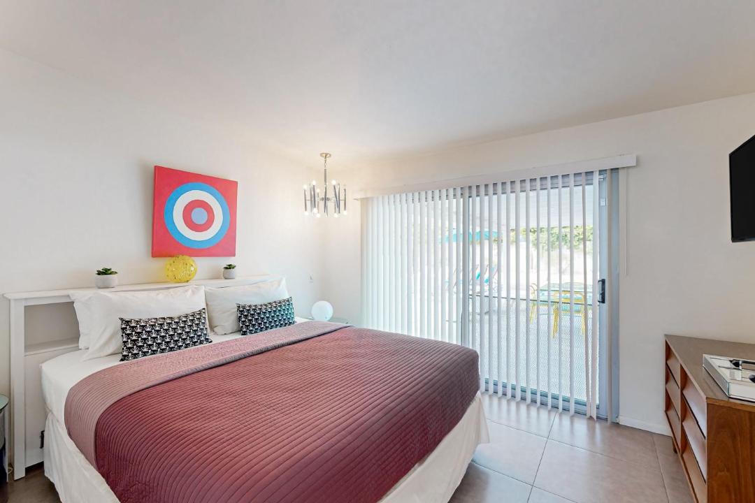 Photo of Bedroom in Racquet Club South