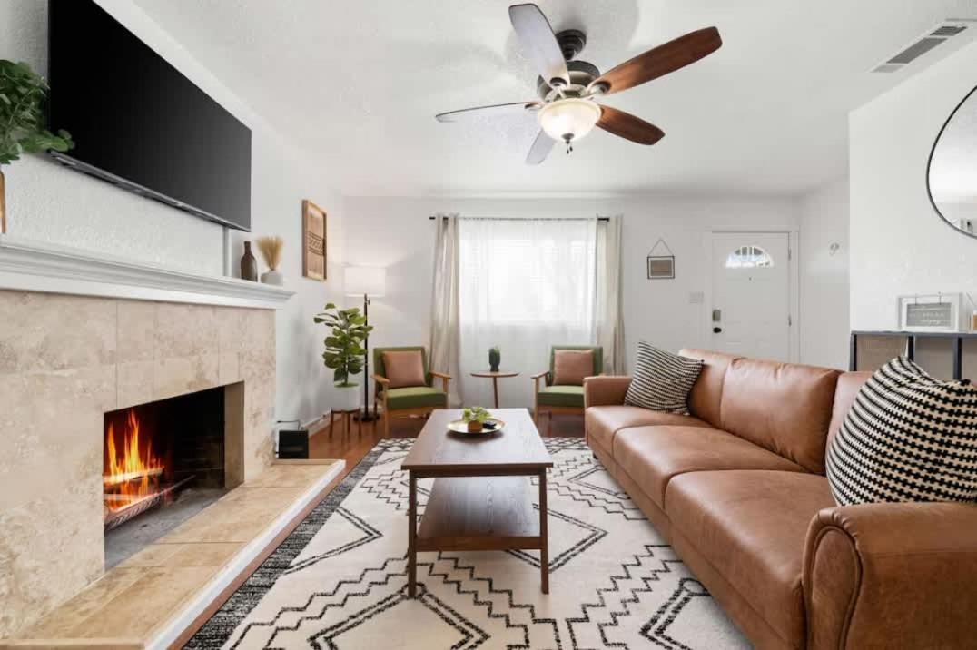 Photo of Livingroom in Rancho Cordova