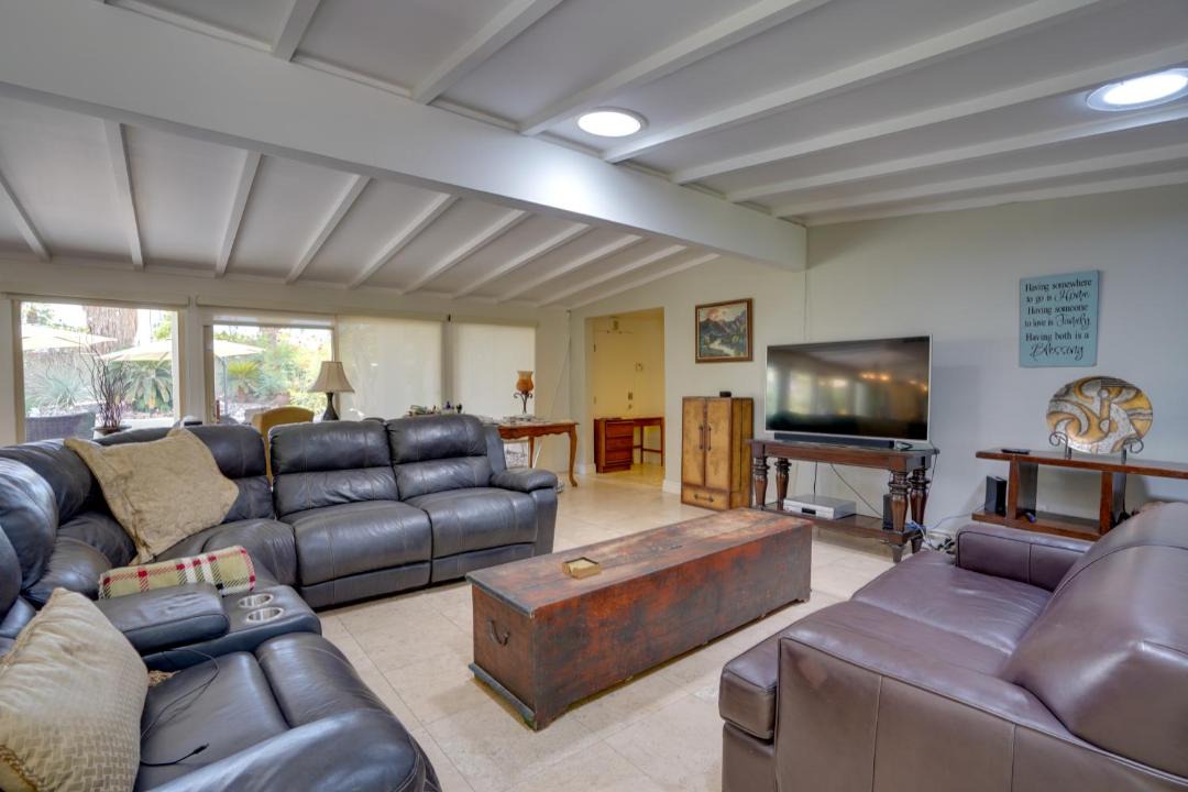 Photo of Livingroom in Palm Desert
